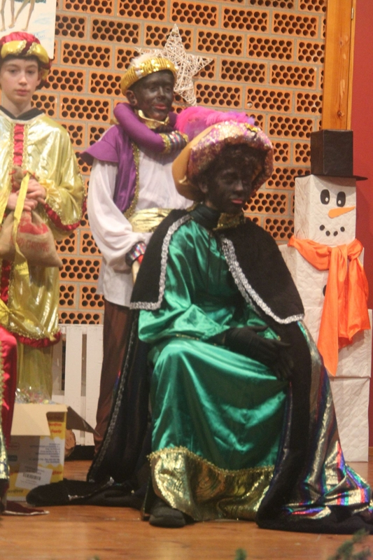 Visita de los Reyes Magos y actuación de los niños en El Cubo de Don Sancho