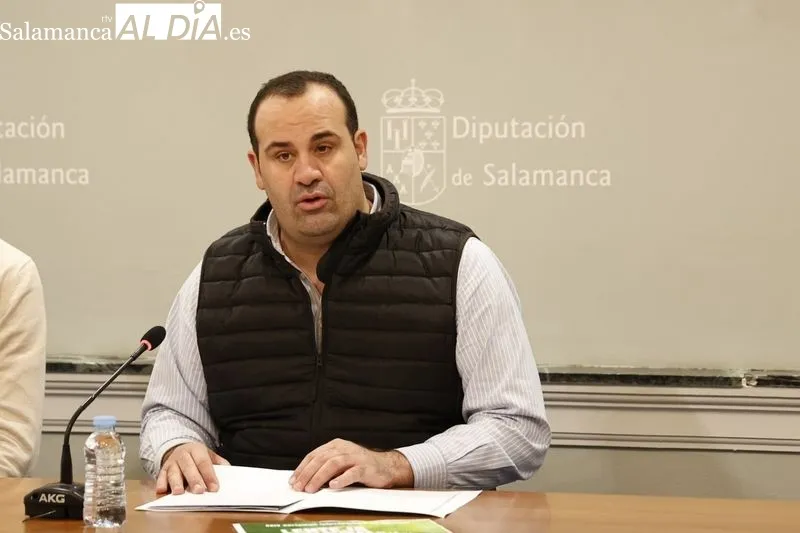  El diputado de cultura, David Mingo, y el alcalde de Parada de Rubiales, José María Cubillos | FOTOS: David Sañudo 