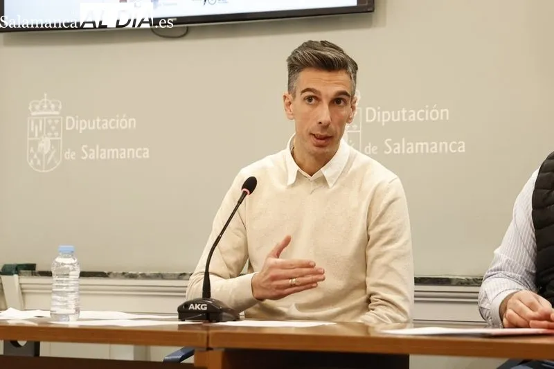 El diputado de cultura, David Mingo, y el alcalde de Parada de Rubiales, José María Cubillos | FOTOS: David Sañudo 