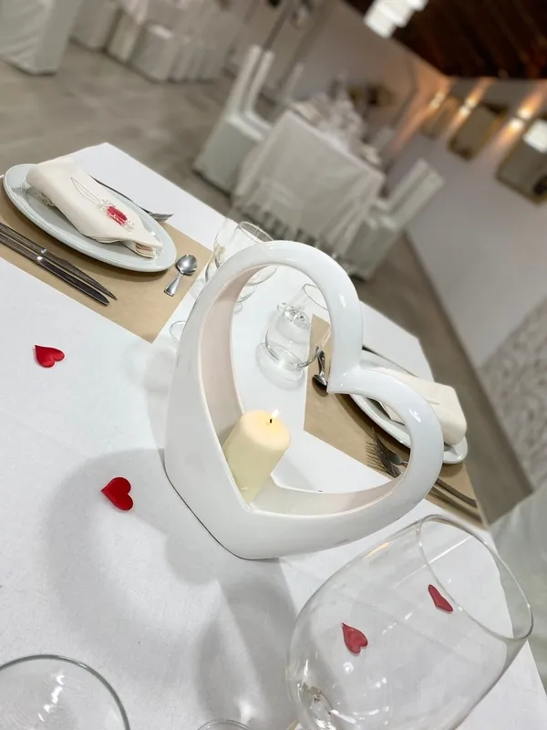 Foto 5 - El Complejo El Quijote invita a los enamorados a celebrar 'el Amor' en Vitigudino con una cena muy especial   