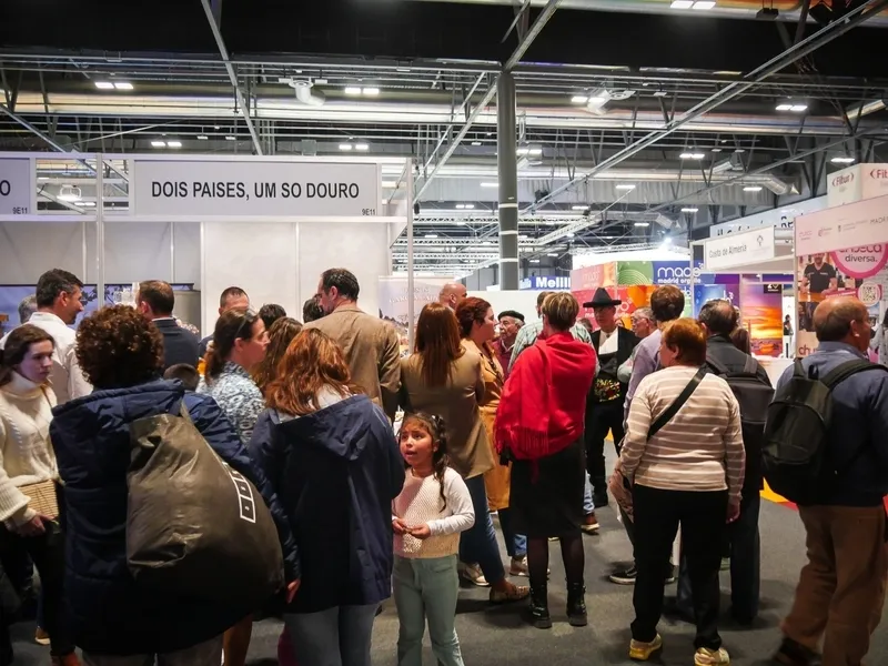 Vilvestre en Fitur de la mano de la Cámara de Freixo para promocionar los paseos en barco por el Duero 