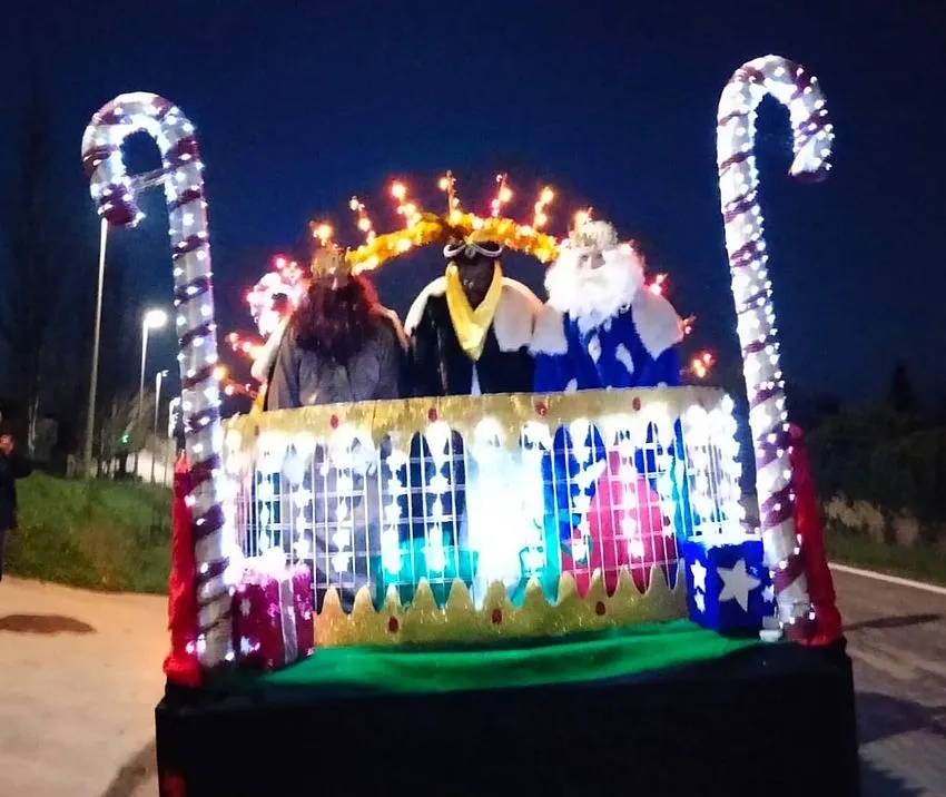 Foto 3 - El Bod&oacute;n recibe a los Reyes Magos de Oriente 