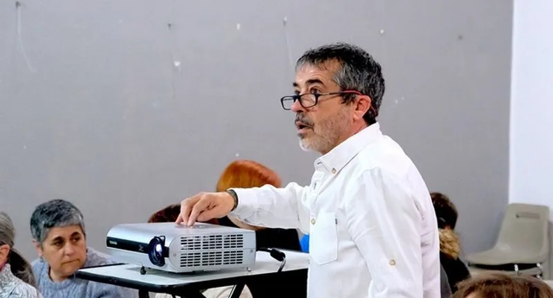 Charla de Antonio Sánchez Sánchez en el Casino Obrero de Béjar. Foto Centro Estudios Bejaranos