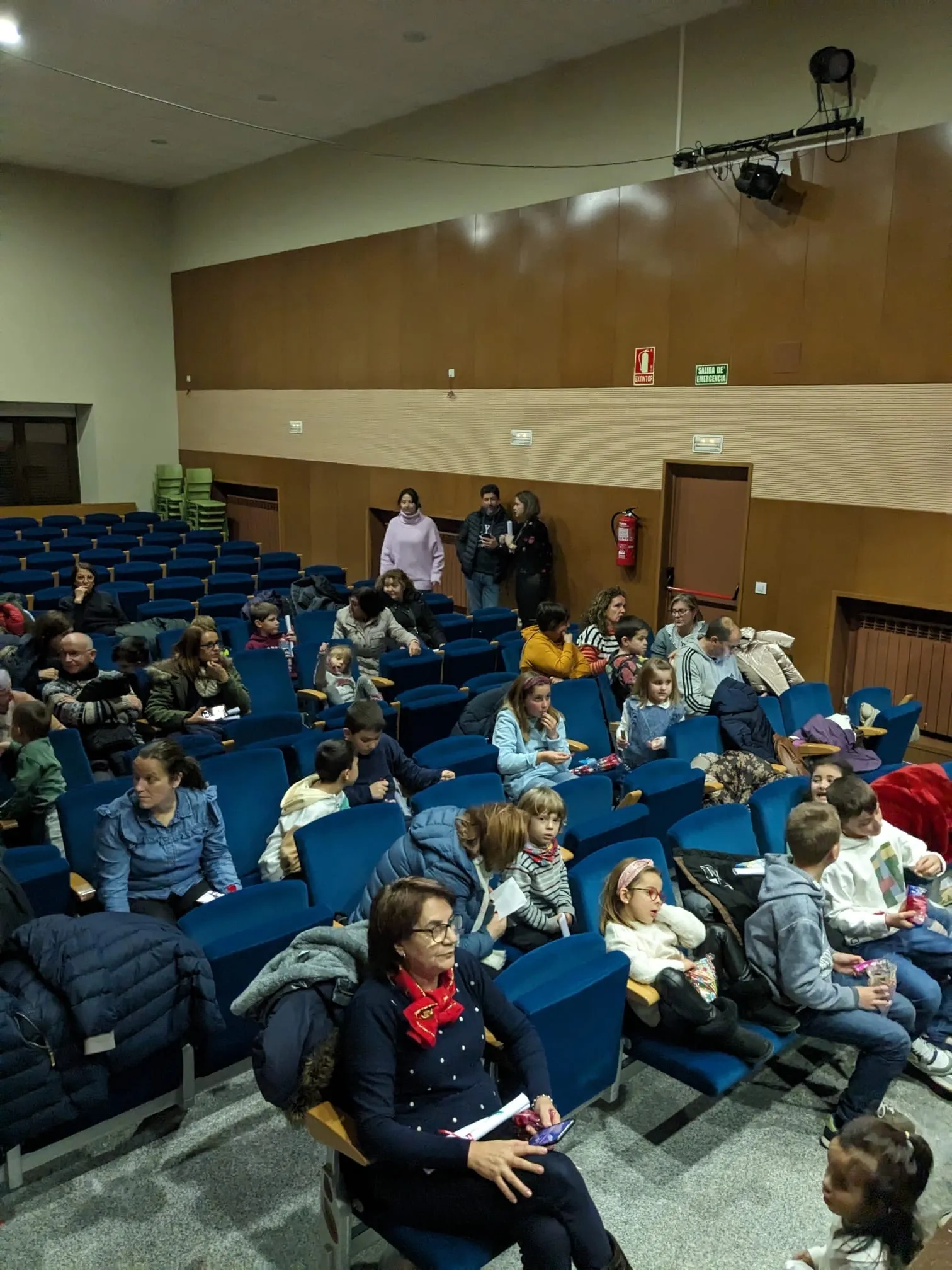Foto 2 - Macotera vive con ilusi&oacute;n y una gran fiesta la llegada de los Reyes Magos y la entrega de cartas
