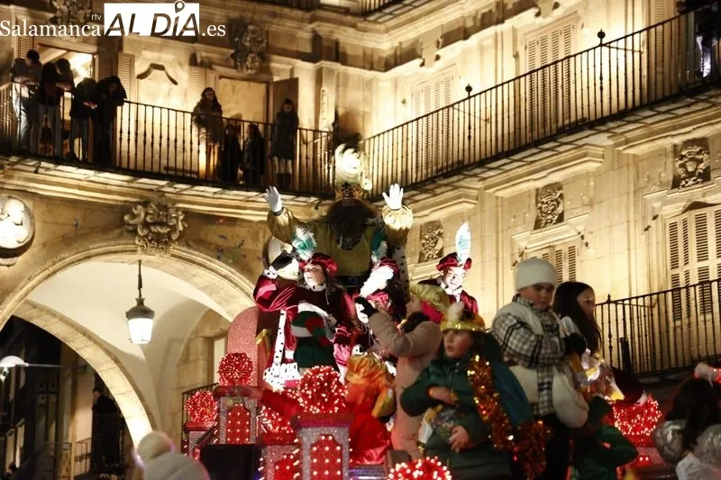 Llegada de los Reyes Magos a la Plaza Mayor. Fotos: EP.