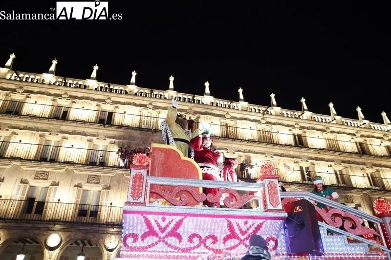 Llegada de los Reyes Magos a la Plaza Mayor. Fotos: EP.