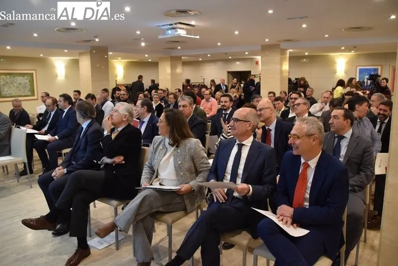 Instituciones salmantinas y portuguesas reivindican el Corredor Atlántico ferroviario | FOTOS: Vanesa Martins 