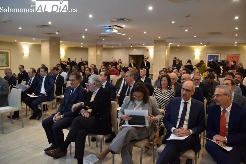 Instituciones salmantinas y portuguesas reivindican el Corredor Atlántico ferroviario | FOTOS: Vanesa Martins 
