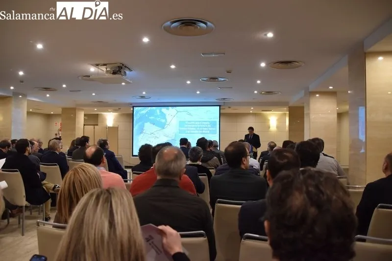 Instituciones salmantinas y portuguesas reivindican el Corredor Atlántico ferroviario | FOTOS: Vanesa Martins 