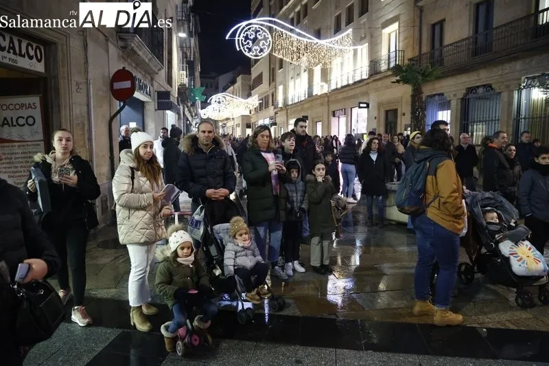 Pasacalles 'Buzón Exprés. Los Carteros de la Navidad', de la Cía. AnimARTS Producciones. Fotos: David Sañudo.