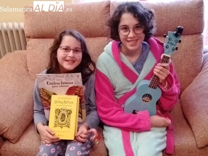 Ilusión y magia entre los niños de Salamanca abriendo sus regalos de Reyes