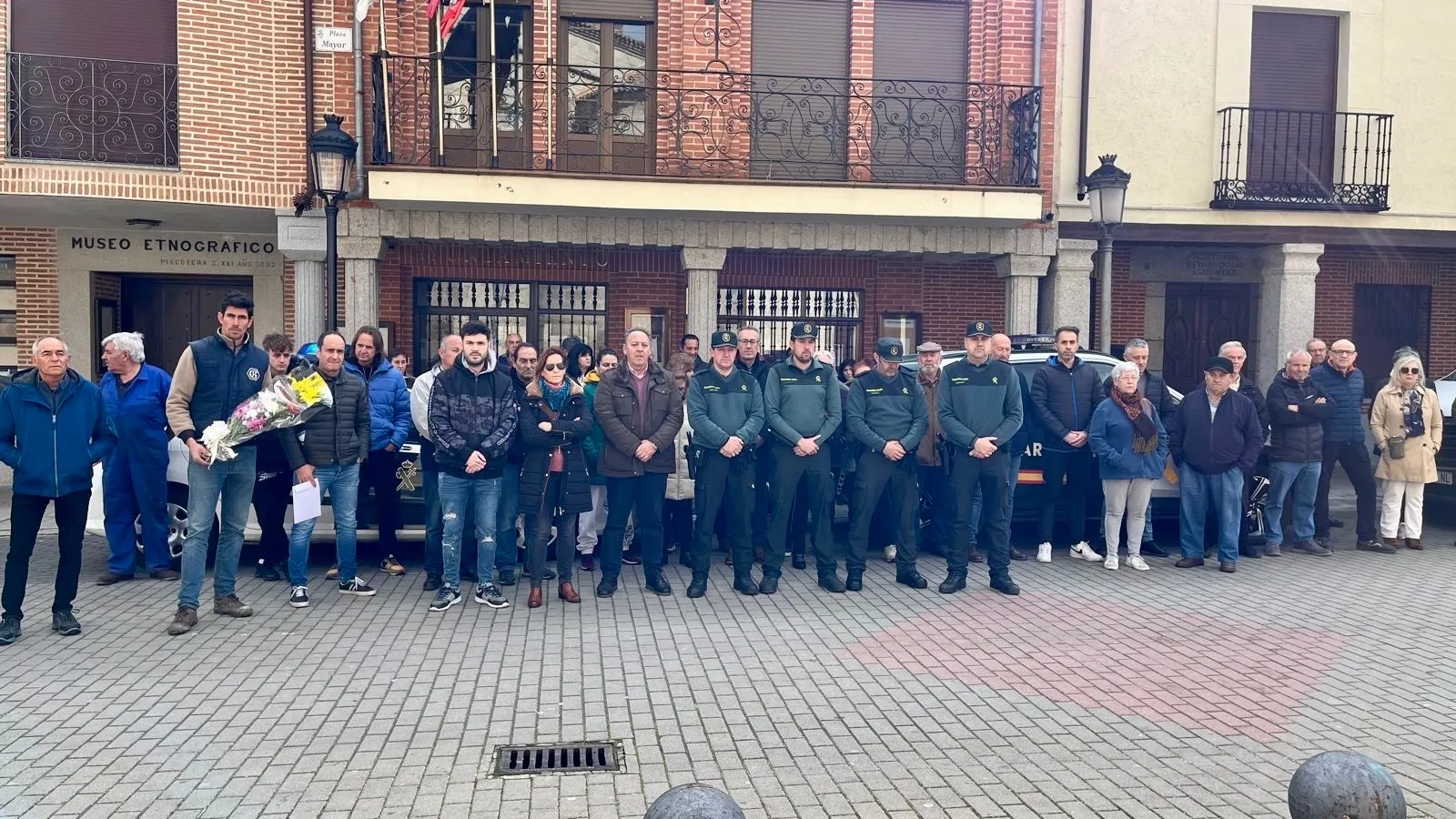 Peñaranda y Macotera realizaban un homenaje a los guardias civiles fallecidos en acto de servicio