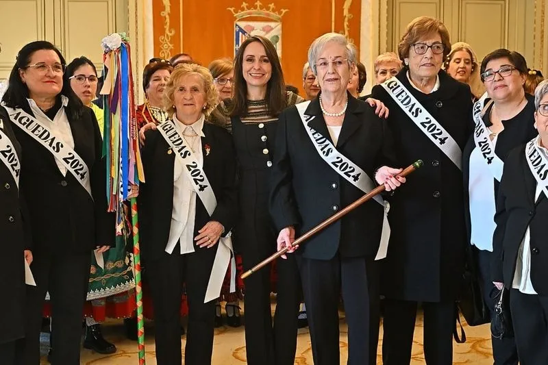 Águedas en el salón de recepciones del Ayuntamiento