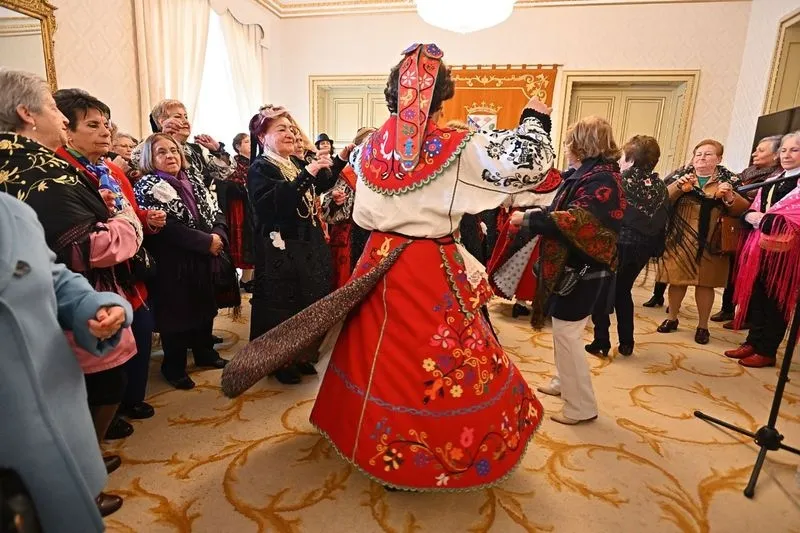 Águedas en el salón de recepciones del Ayuntamiento