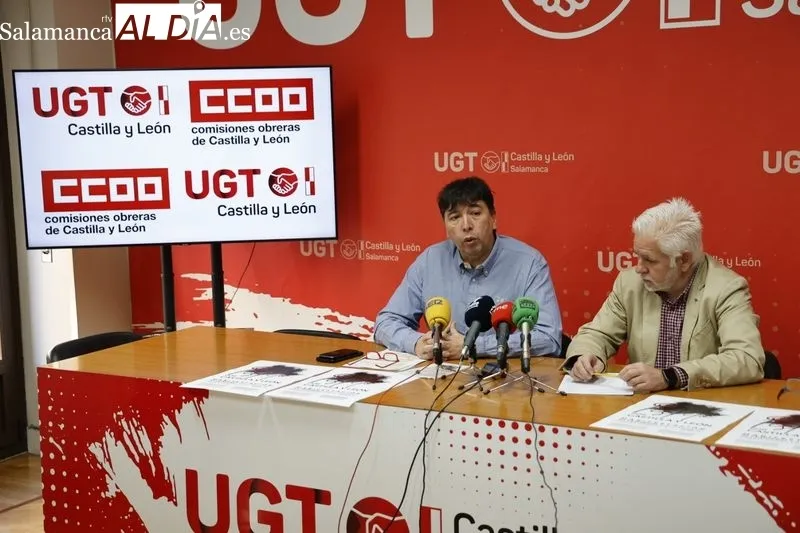Los secretarios provinciales de UGT Y CCOO Salamanca, Marcelino Muñoz y José Antonio Gallego, han informado sobre la concentración. Fotos: David Sañudo