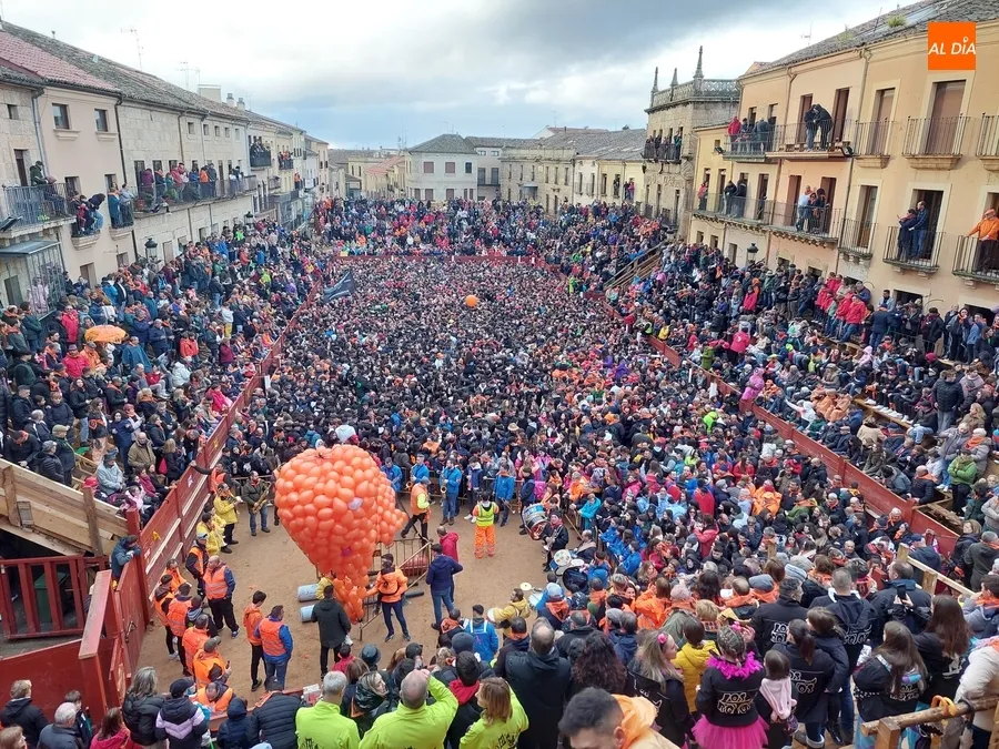 Foto 5 - Los Napoleones a caballo, o el &lsquo;pack&rsquo; del &lsquo;Carnaval Universitario&rsquo;, en la &uacute;ltima galer&iacute;a del Carnaval