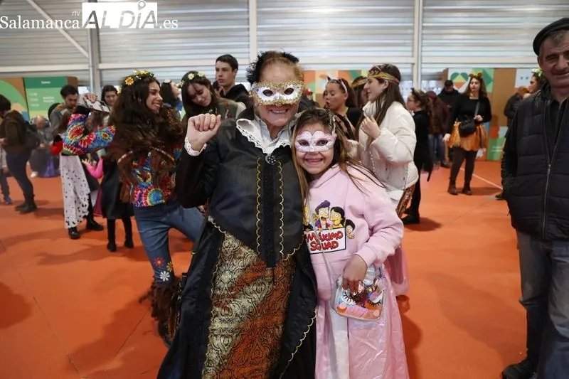 Juegos populares y fiesta de disfraces de Carnaval en la Lonja de los Huertos Urbanos. Fotos: David Sañudo