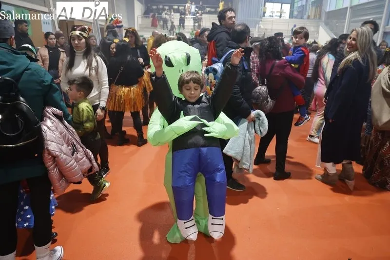 Juegos populares y fiesta de disfraces de Carnaval en la Lonja de los Huertos Urbanos. Fotos: David Sañudo