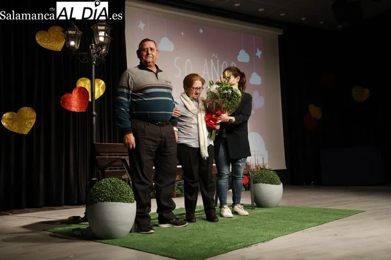 La gala '50 años juntos', un homenaje a las parejas de Santa Marta que celebran o han celebrado sus Bodas de Oro. Fotos: David Sañudo