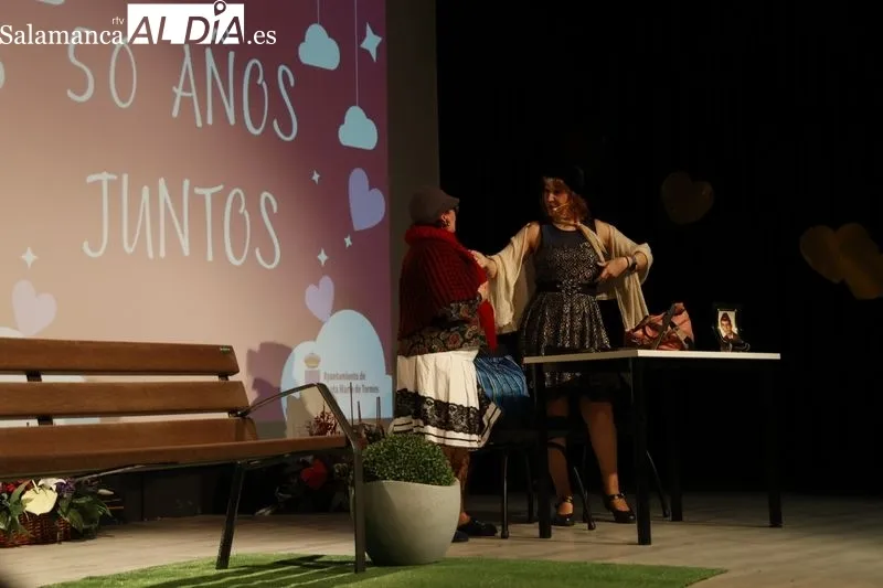 La gala '50 años juntos', un homenaje a las parejas de Santa Marta que celebran o han celebrado sus Bodas de Oro. Fotos: David Sañudo