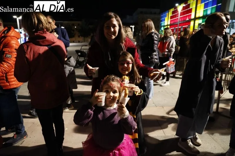 La chocolatada ha cerrado las actividades de la Asociación Corazones Guerreros por el Día Internacional de las Cardiopatías Congénitas. Fotos: David Sañudo