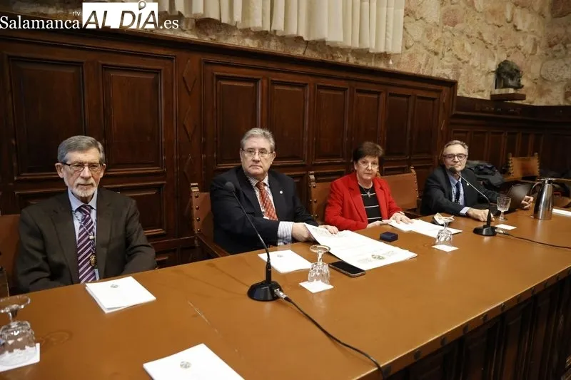 Acto de ingreso de Graciliano Estrada Trigueros, presidente del Colegio de Médicos de Segovia, en la Real Academia de Medicina de Salamanca. Fotos: David Sañudo