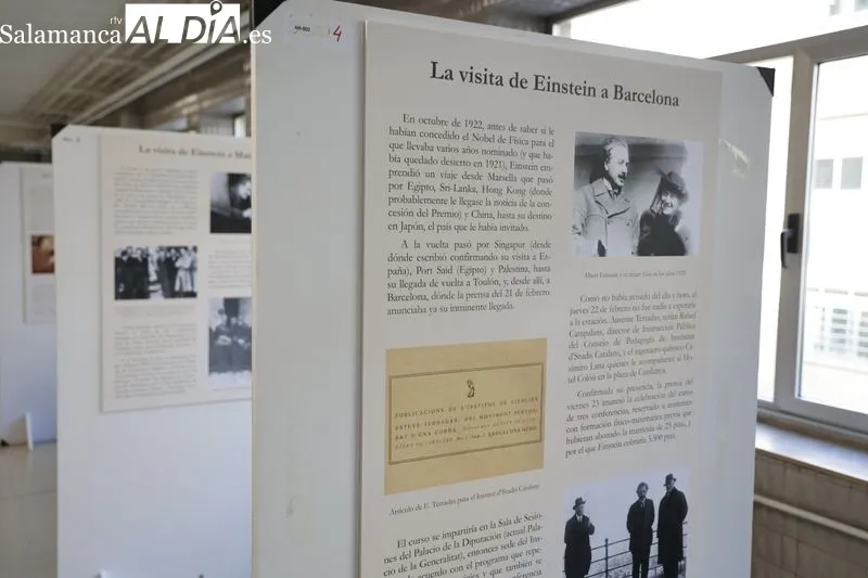 Llega a Salamanca la exposición que explica la visita de Albert Einstein a España | FOTOS: David Sañudo 