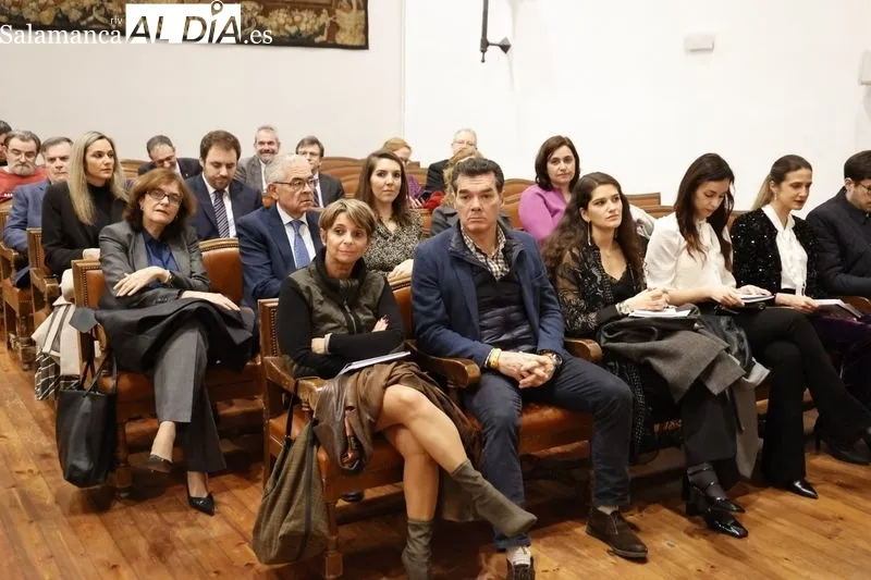 Apertura del curso académico 2024 de la Academia de Farmacia de Castilla y León en el Aula Salinas del Edificio Histórico de la Universidad de Salamanca. Fotos: David Sañudo