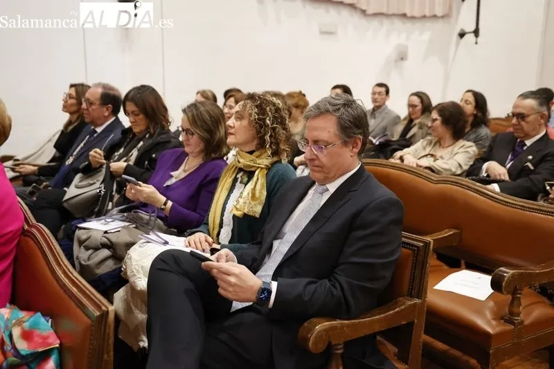 Apertura del curso académico 2024 de la Academia de Farmacia de Castilla y León en el Aula Salinas del Edificio Histórico de la Universidad de Salamanca. Fotos: David Sañudo