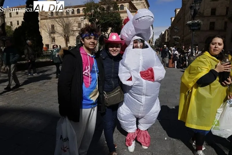 Estudiantes de Psicología de la USAL celebran sus fiestas. Fotos: David Sañudo
