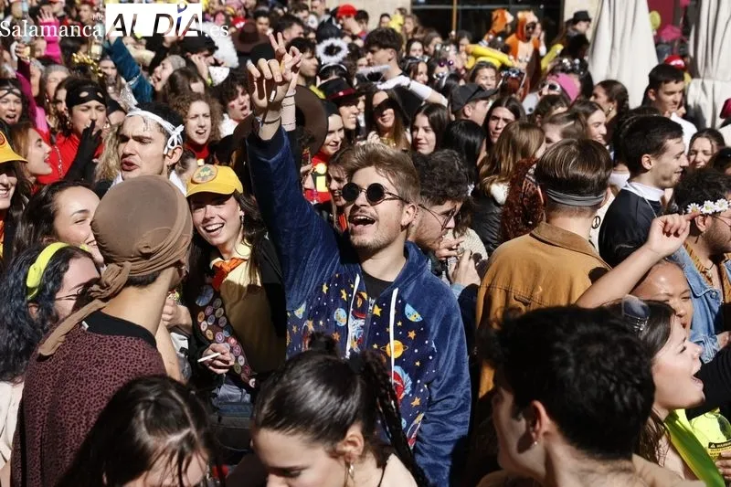 Estudiantes de Psicología de la USAL celebran sus fiestas. Fotos: David Sañudo