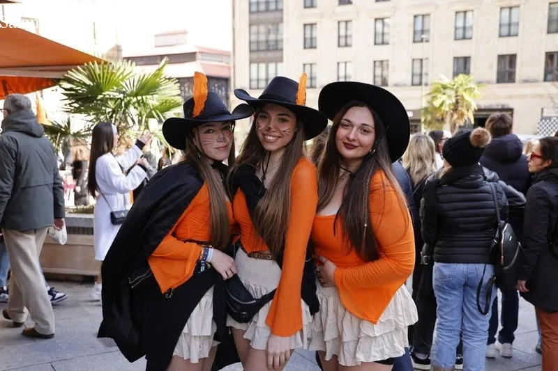 Estudiantes de Psicología de la USAL celebran sus fiestas. Fotos: David Sañudo