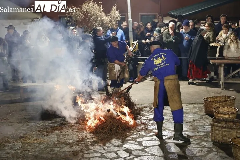 XXVI Capítulo de la Cofradía Gastronómica de Guijuelo y Matanza nocturna dedicada a la hostelería. Fotos: David Sañudo