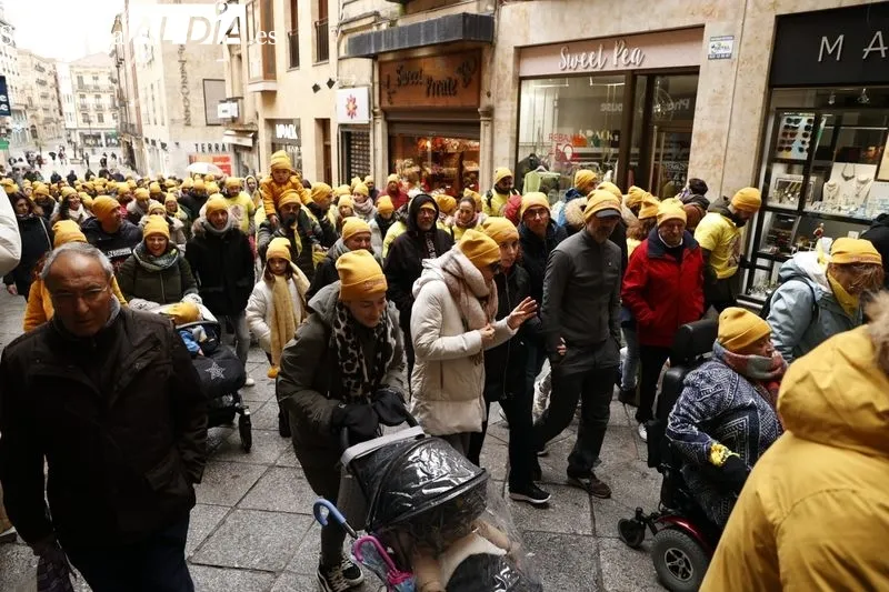Marcha de Aerscyl en Salamanca para visillizar las enfermedades raras. Fotos: David Sañudo