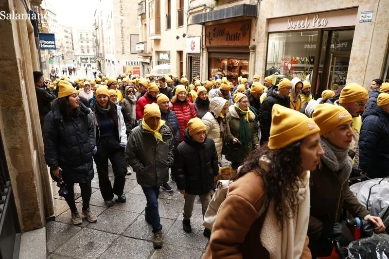 Marcha de Aerscyl en Salamanca para visillizar las enfermedades raras. Fotos: David Sañudo