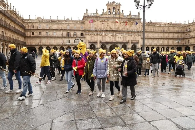 Marcha de Aerscyl en Salamanca para visillizar las enfermedades raras. Fotos: David Sañudo