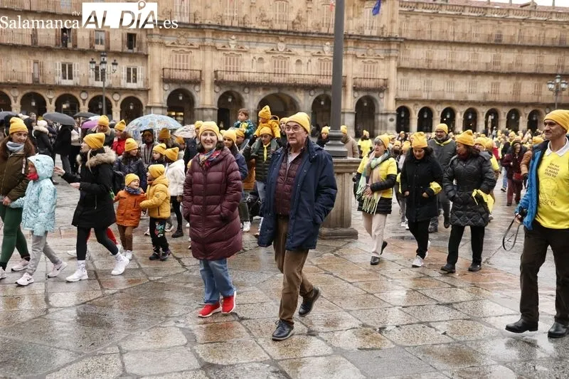 Marcha de Aerscyl en Salamanca para visillizar las enfermedades raras. Fotos: David Sañudo