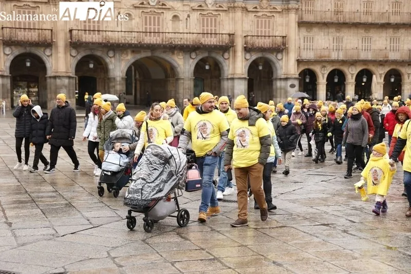 Marcha de Aerscyl en Salamanca para visillizar las enfermedades raras. Fotos: David Sañudo