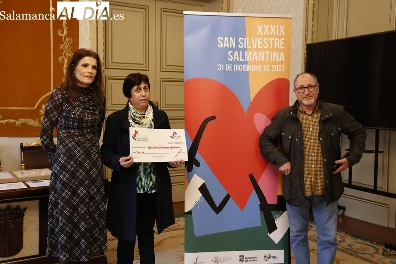 Entregado el  'Chip Solidario de la San Silvestre’ | FOTOS: David Sañudo 