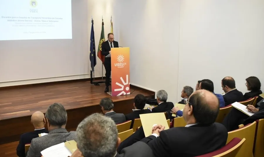 Foto 3 - Marcos Iglesias asiste a un encuentro en Viseu para impulsar el transporte ferroviario