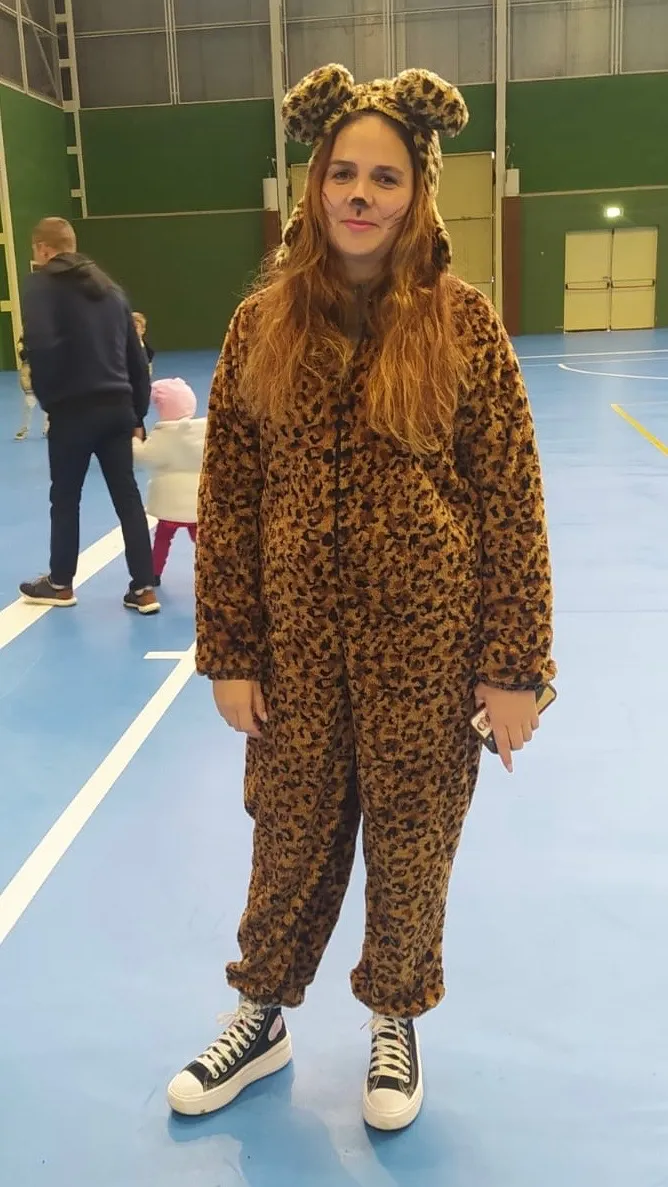 Grandes y pequeños disfrutaban disfrazados en el carnaval del CEO Miguel Delibes de Macotera