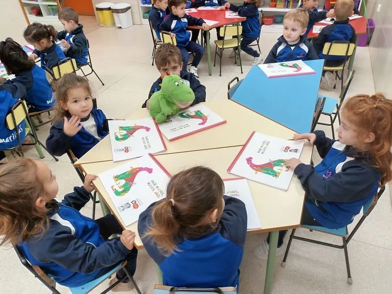 Alumnado en el colegio Marista. 
