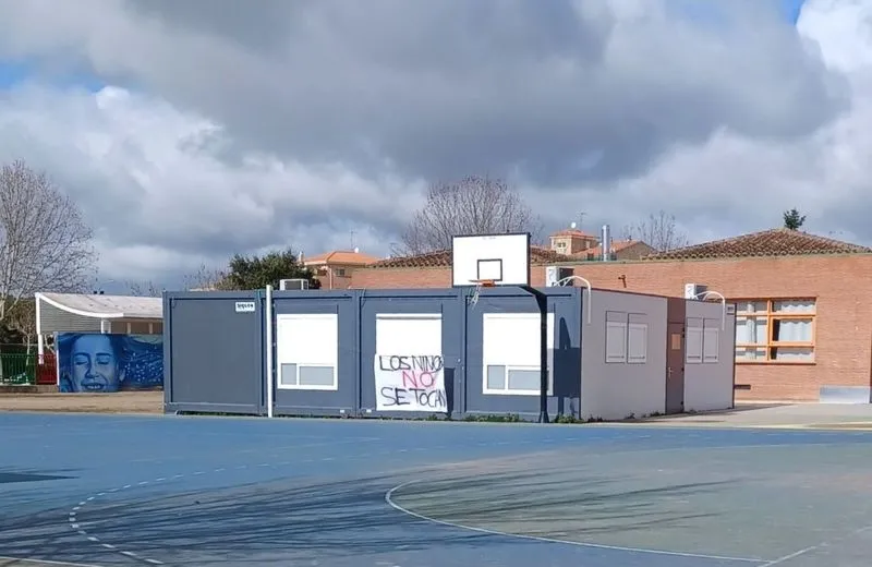 Imágenes de los actos vandálicos cometidos en el colegio Pablo Picasso de Carbajosa de la Sagrada