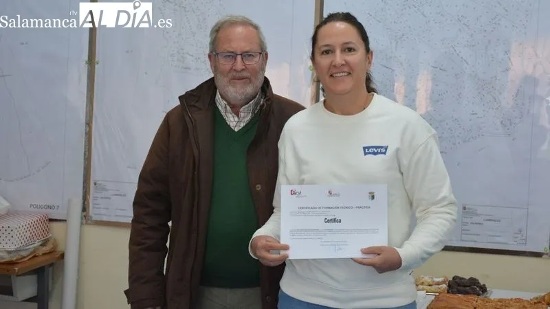 Miembros de la corporación municipal acompañaron a los nuevos trabajadores en atención sociosanitaria 
