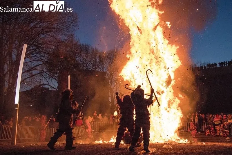 El Carnaval del Botillo y de los Caretos regresa con alegría a Bragança | MARTÍN-GARAY