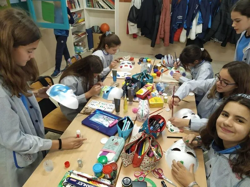 Carnaval veneciano en el Colegio San Juan Bosco.