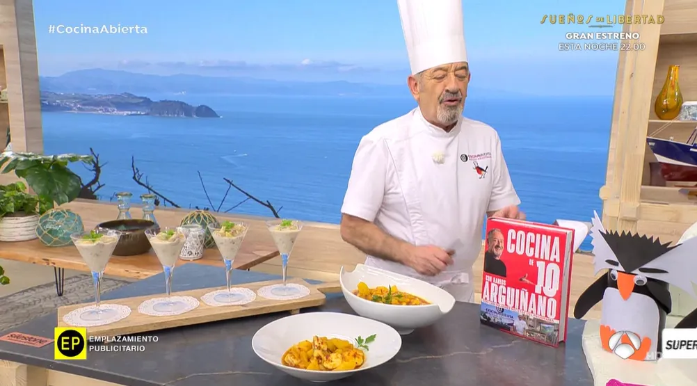 Foto 2 - Karlos Argui&ntilde;ano cocina en Antena 3 una receta enviada desde Serradilla del Llano