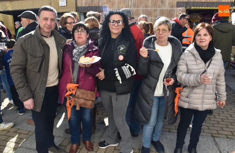 Foto 2 - Ni No&eacute; y los animales de su arca se pierden las cl&aacute;sicas patatas mene&aacute;s de las pe&ntilde;as de la Plazuela