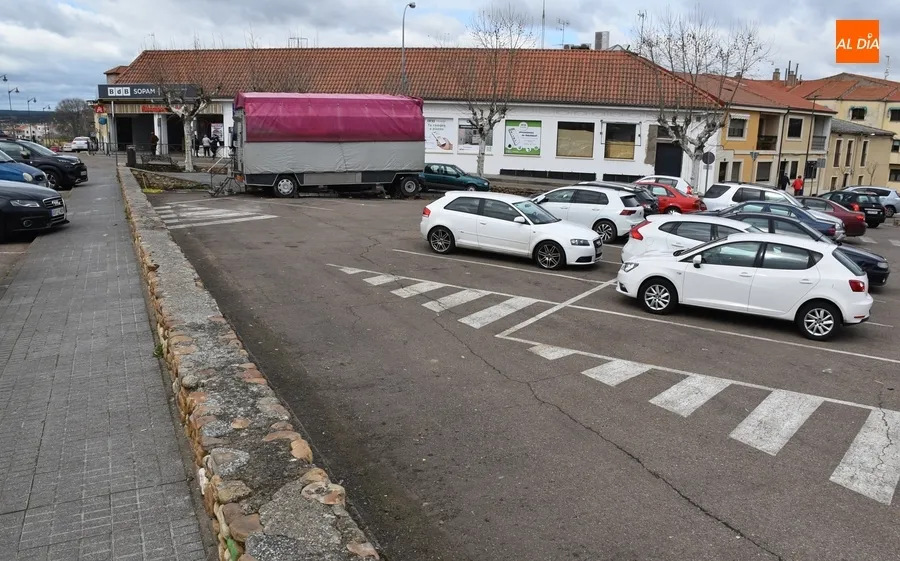 Foto 9 - Los Tercios est&aacute;n de vuelta mientras el parking del Mercado recupera todas sus plazas