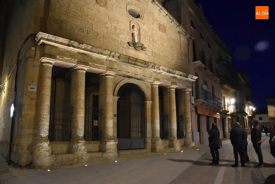 Foto 2 - La Tercera Orden y la Casa del Ca&ntilde;&oacute;n estrenan iluminaci&oacute;n art&iacute;stica